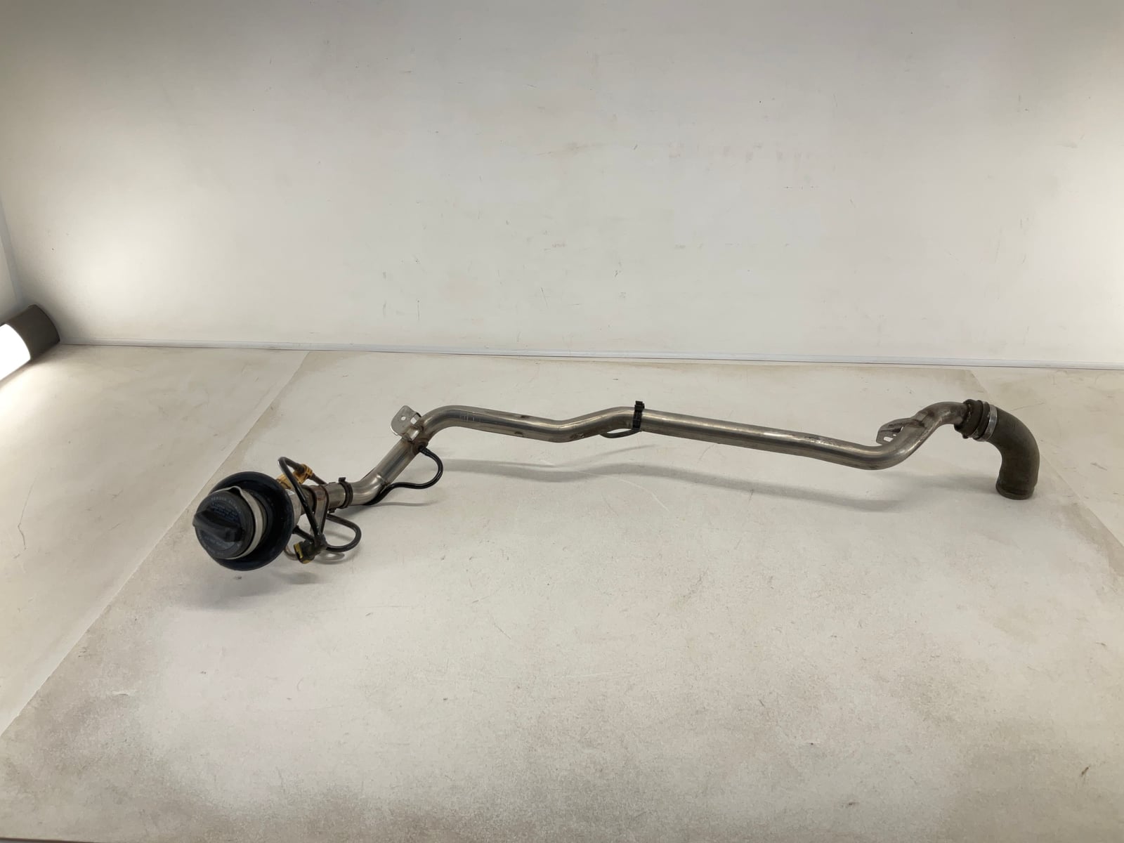 Fuel Filler Neck Pipe For Toyota RAV4 MK3 2.2 D Diesel - Replacement Tank Pipe